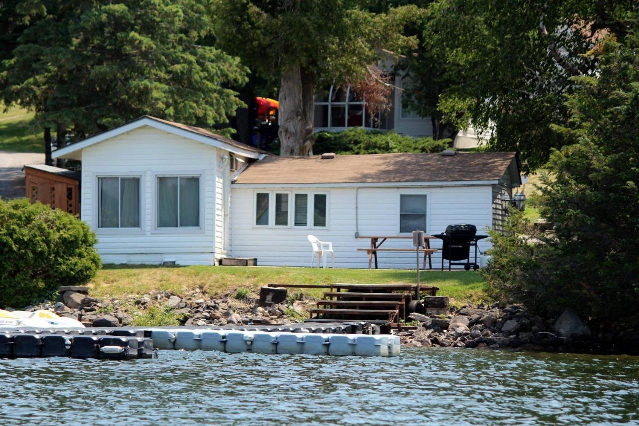 Merland Park Cottages And Motel بيكتون المظهر الخارجي الصورة