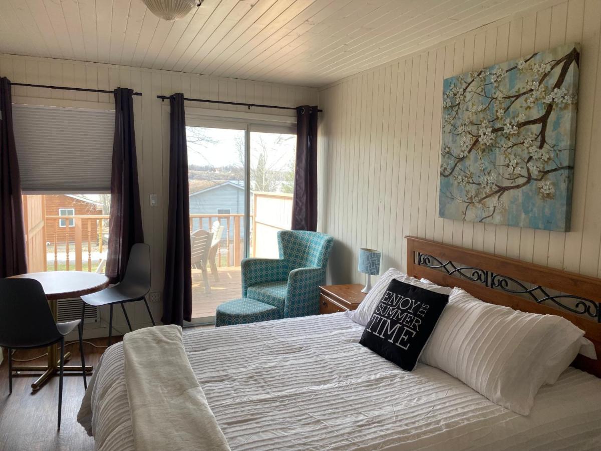 Merland Park Cottages And Motel بيكتون المظهر الخارجي الصورة