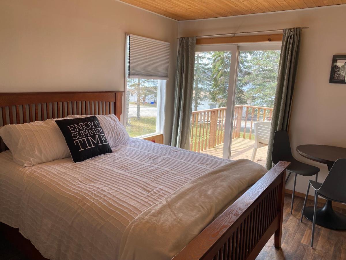 Merland Park Cottages And Motel بيكتون المظهر الخارجي الصورة