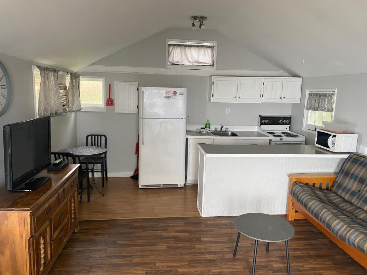 Merland Park Cottages And Motel بيكتون المظهر الخارجي الصورة